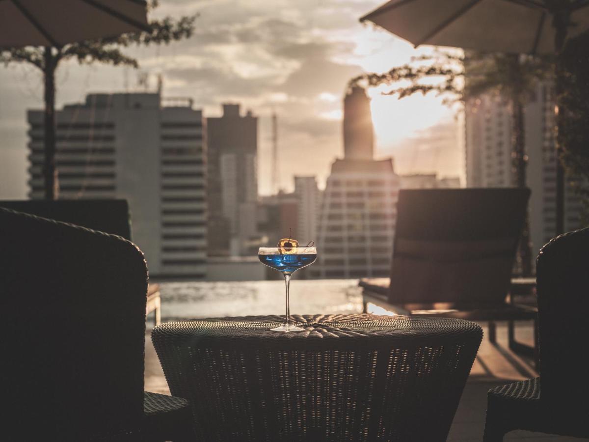 Sivatel Bangkok Hotel Exterior foto View from the rooftop bar